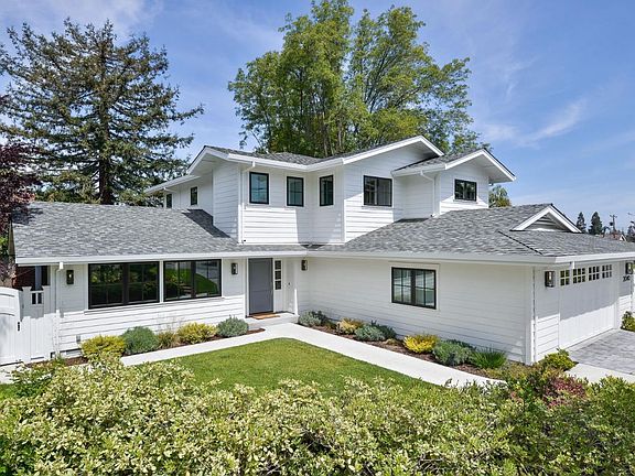 2nd image of 2040 Nassau Dr