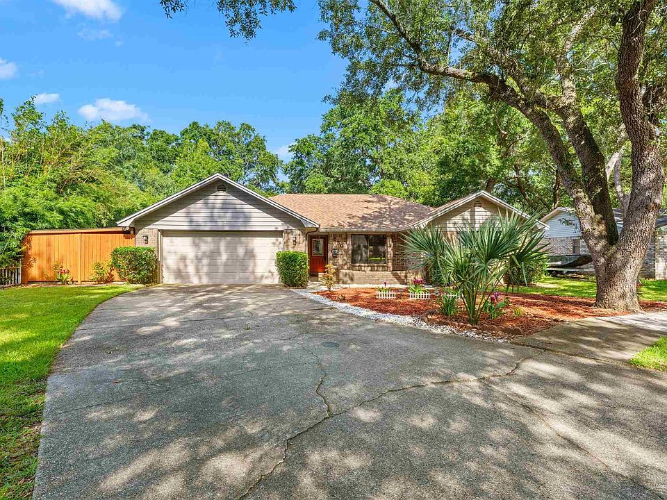 1st image of 550 Hummingbird Dr