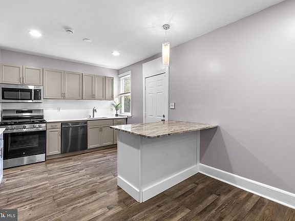 5th image of 514 Pershing Ave