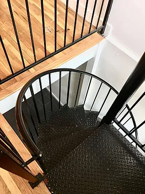 Rented by City Vista Inc | media 29