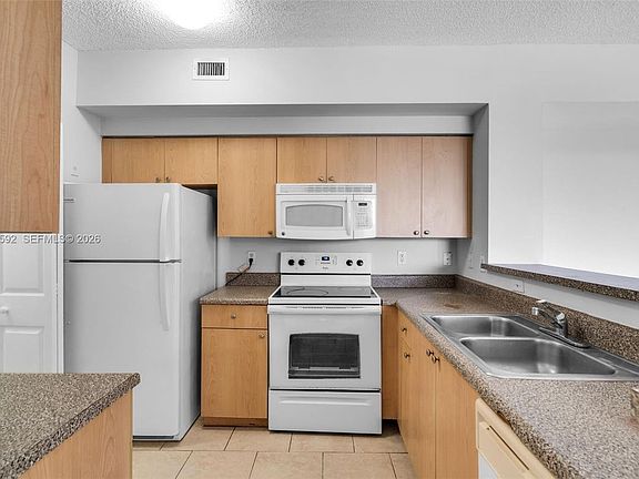 5th image of 401 W Preserve Way