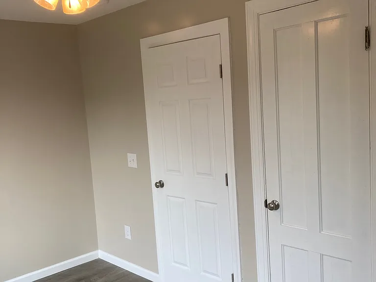 1150 S Plymouth Ave #1-2 — Photo 17