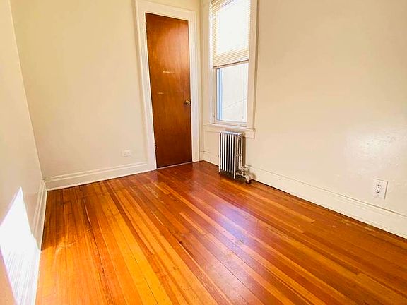 5th image of 30-35 49th St #1R