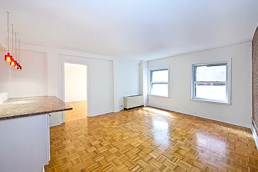 Rented by R New York