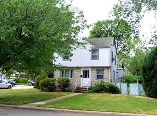 134 Robinson St, Teaneck, NJ 07666
