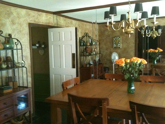 4th image of 1614 Harmony Ln