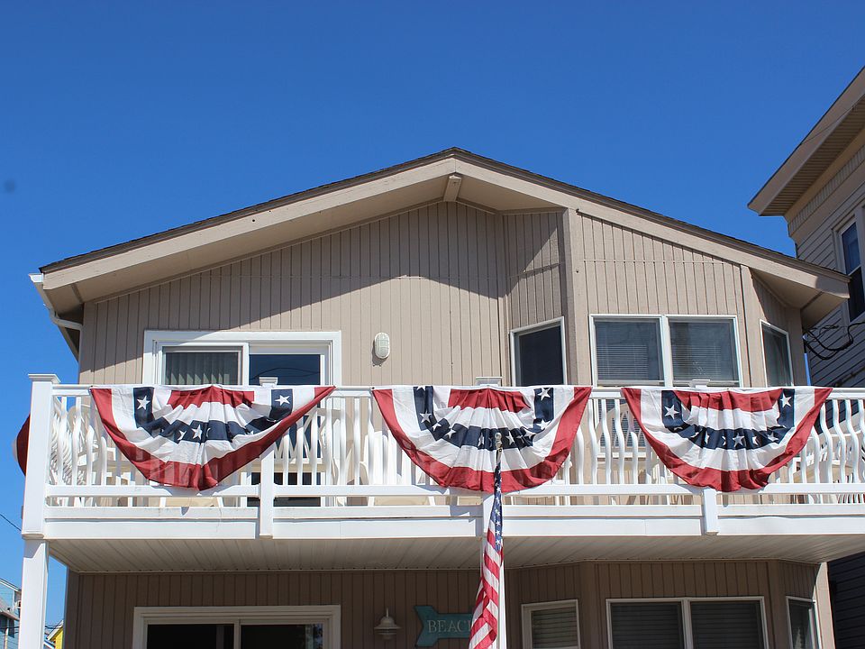1st image of 606 Wesley Ave #2