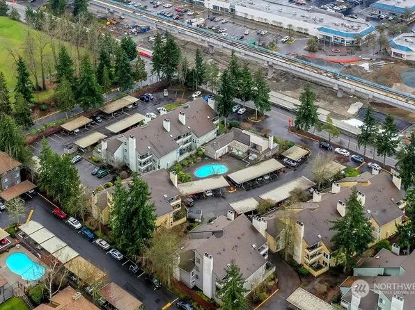 2524 S 317th Street #304, Federal Way, WA 98003