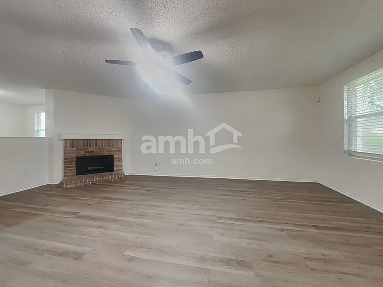 618 Ragwood Rd — Photo 6