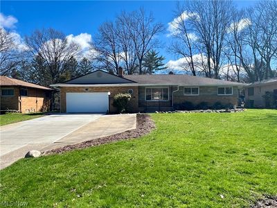 6381 Tanglewood Ln, Seven Hills, OH, 44131