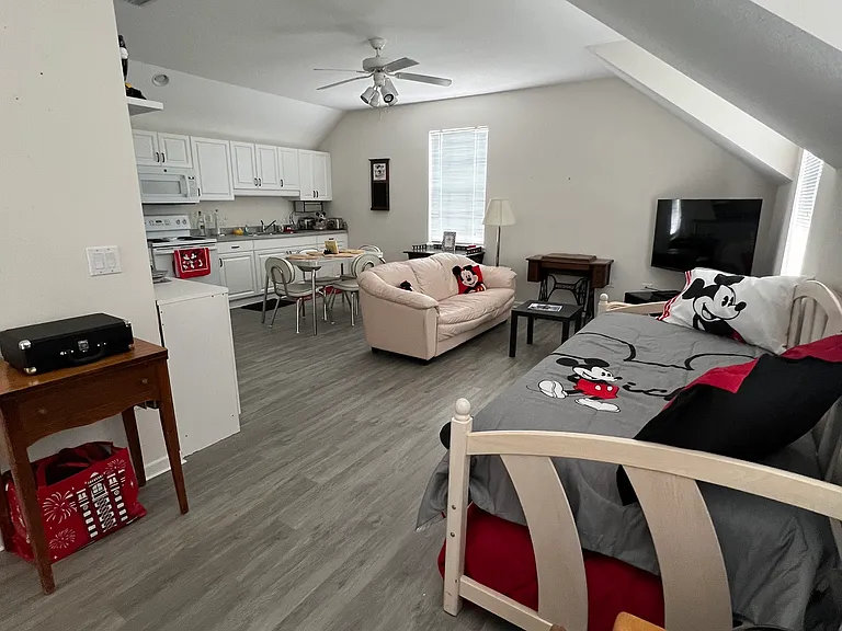 798 Oak Shadows Rd #B — Photo 2