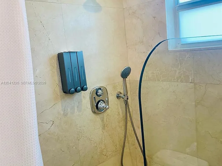 338 Roosevelt St #1001 — Photo 7