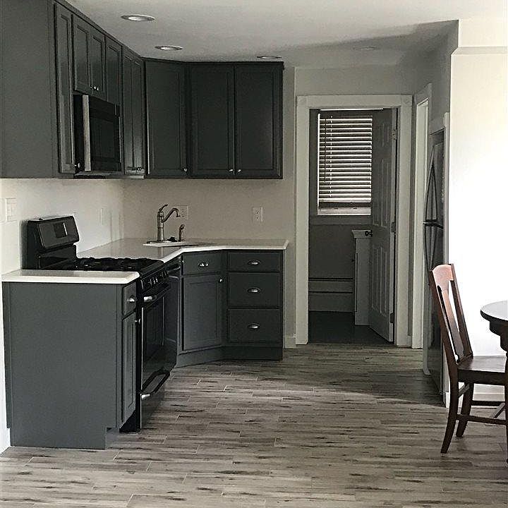 1st image of 501 E 4th St