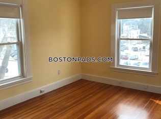 6 Cross St #2, Wellesley, MA 02482