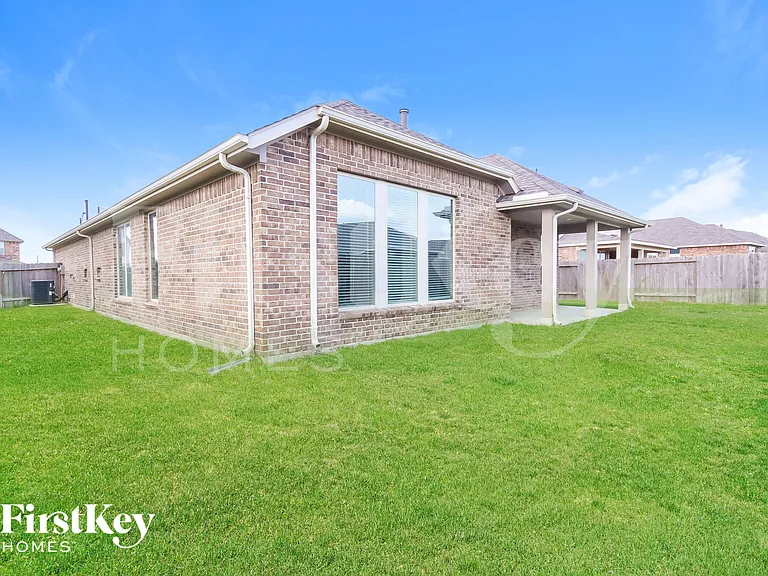 8723 Jonquil Dr — Photo 15