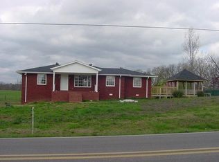 224 Howell Hill Rd, Fayetteville, TN 37334