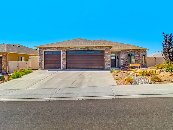 2nd image of 2925 Burnbank Way