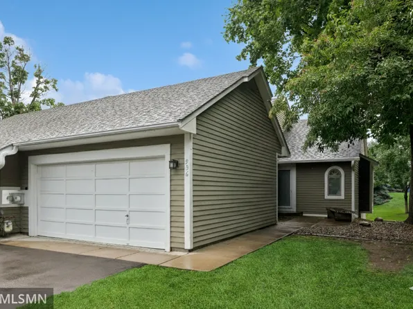 936 Winterberry Dr, Woodbury, MN 55125