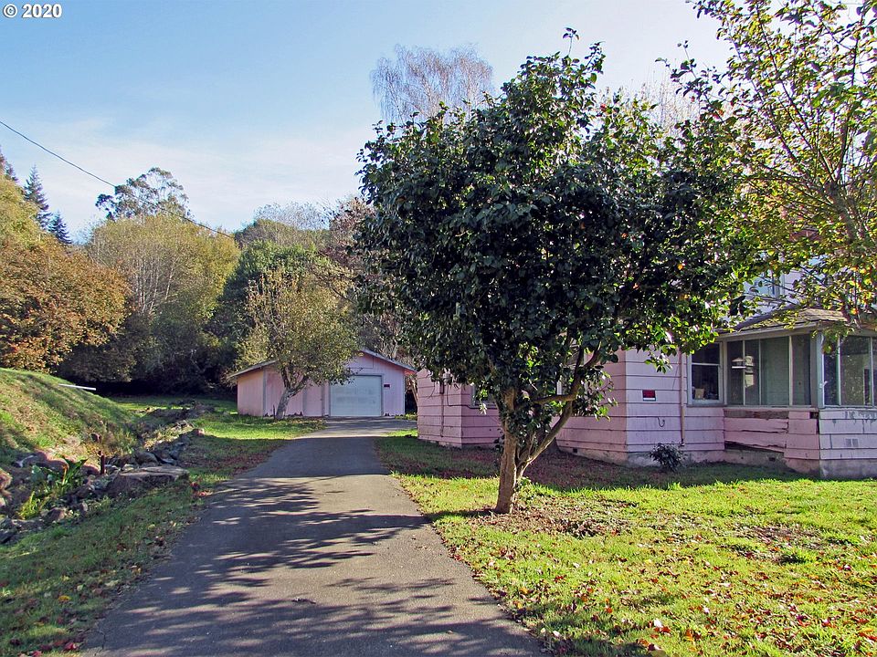 2nd image of 16401 Lower Harbor Rd
