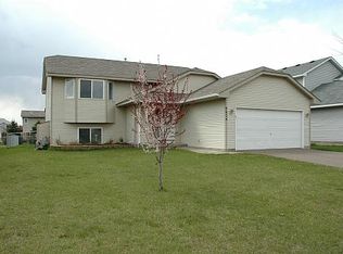 9624 Hamlet Ave S, Cottage Grove, MN 55016