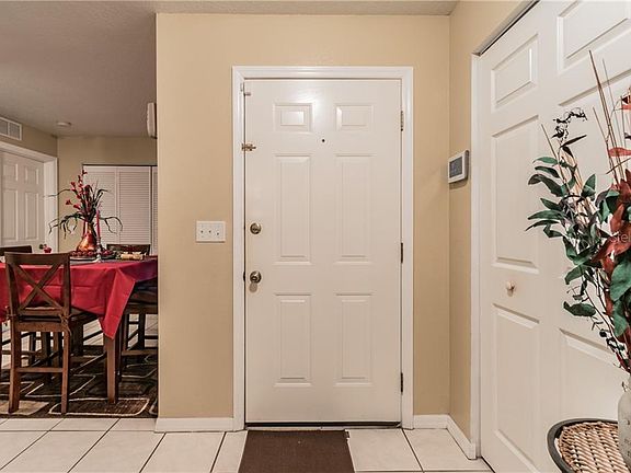 3rd image of 1020 30th Ave E