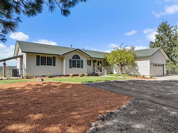 4th image of 2221 N Fairchild Dr