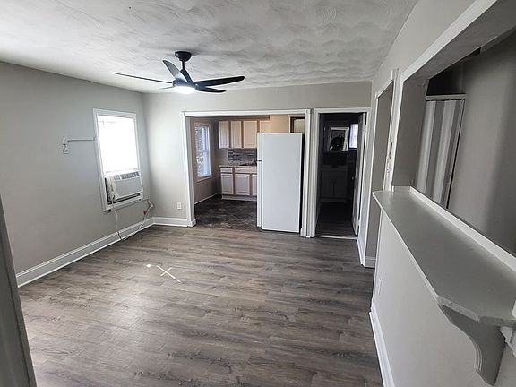 3rd image of 905 Hayes St #2
