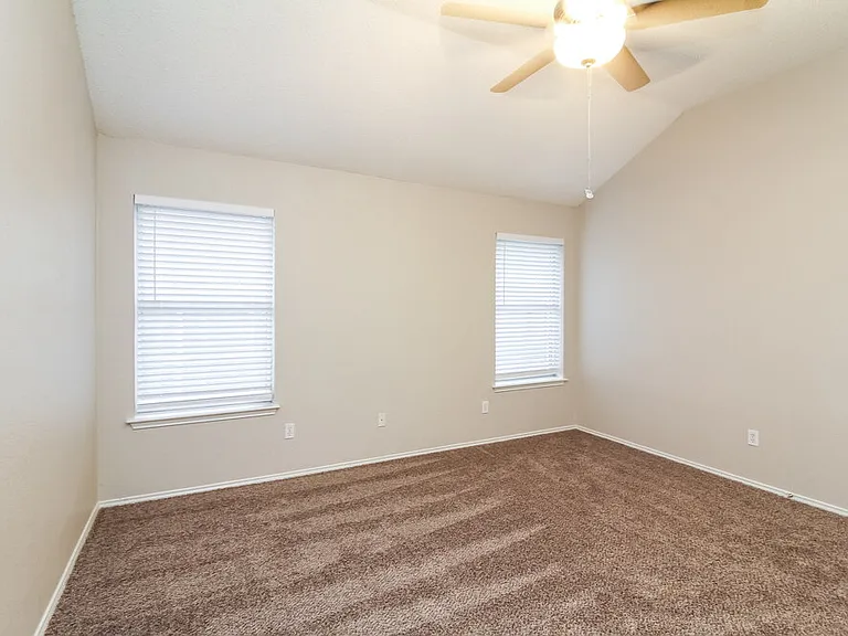 2717 Pioneer Ln — Photo 10