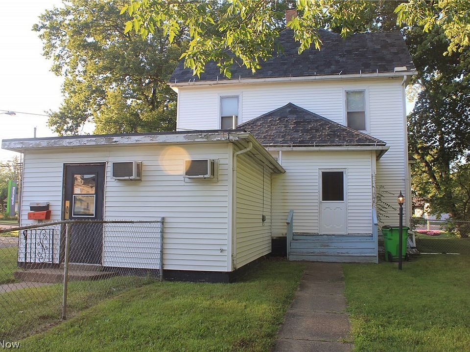 2nd image of 2017 Lincoln Way NW