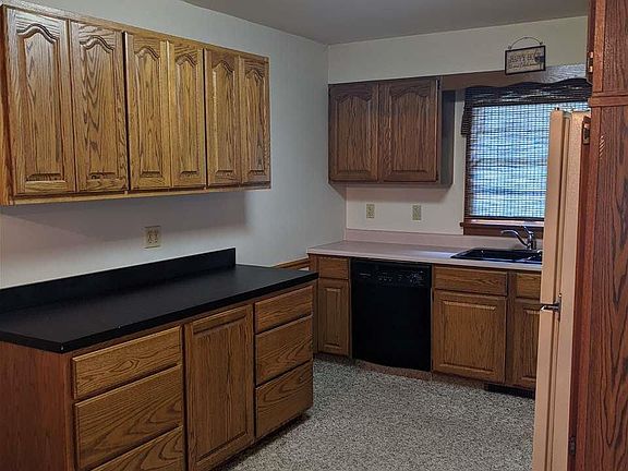 3rd image of 2409 N Berkshire Dr