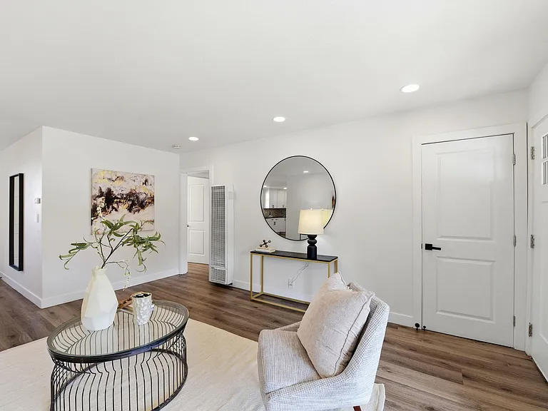 641 Toyon Ave — Photo 3
