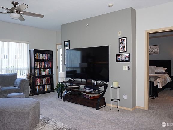 3rd image of 500 Darby Drive #212