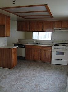 3rd image of 4057 W 130th St APT 8