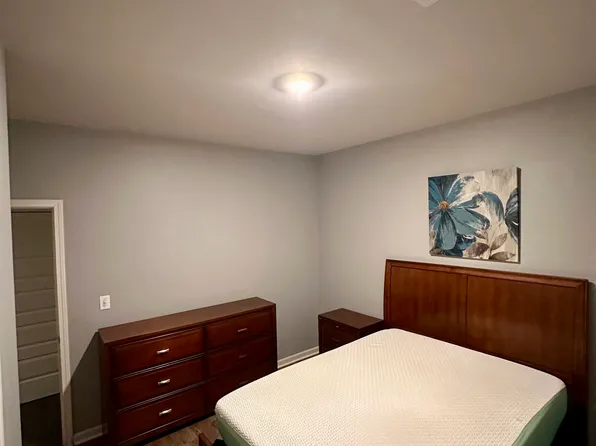 3283 Hawthorn Farm Blvd, Loganville, GA 30052