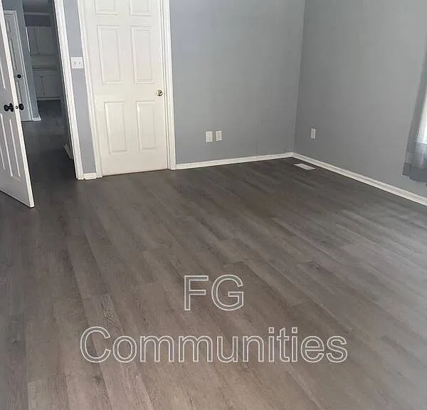 1914 Ridgewood Rd — Photo 7