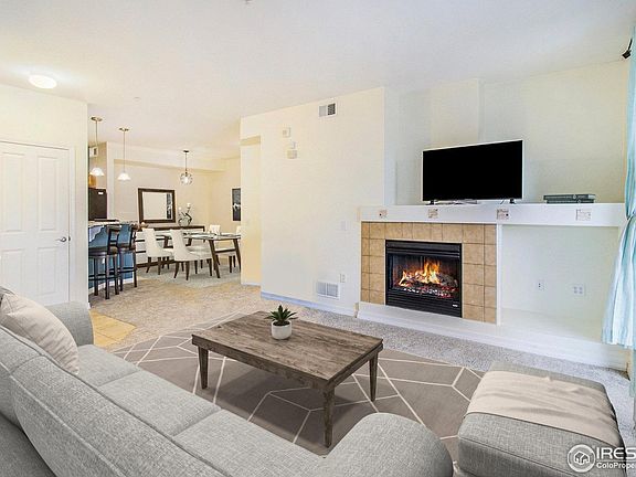 3rd image of 804 Summer Hawk Dr #11207