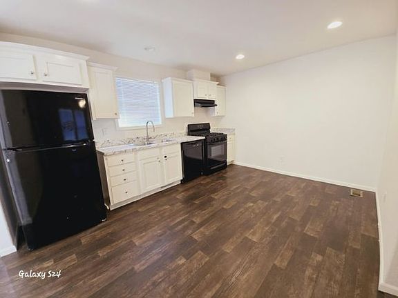 3rd image of 825 N Lamb Blvd #198