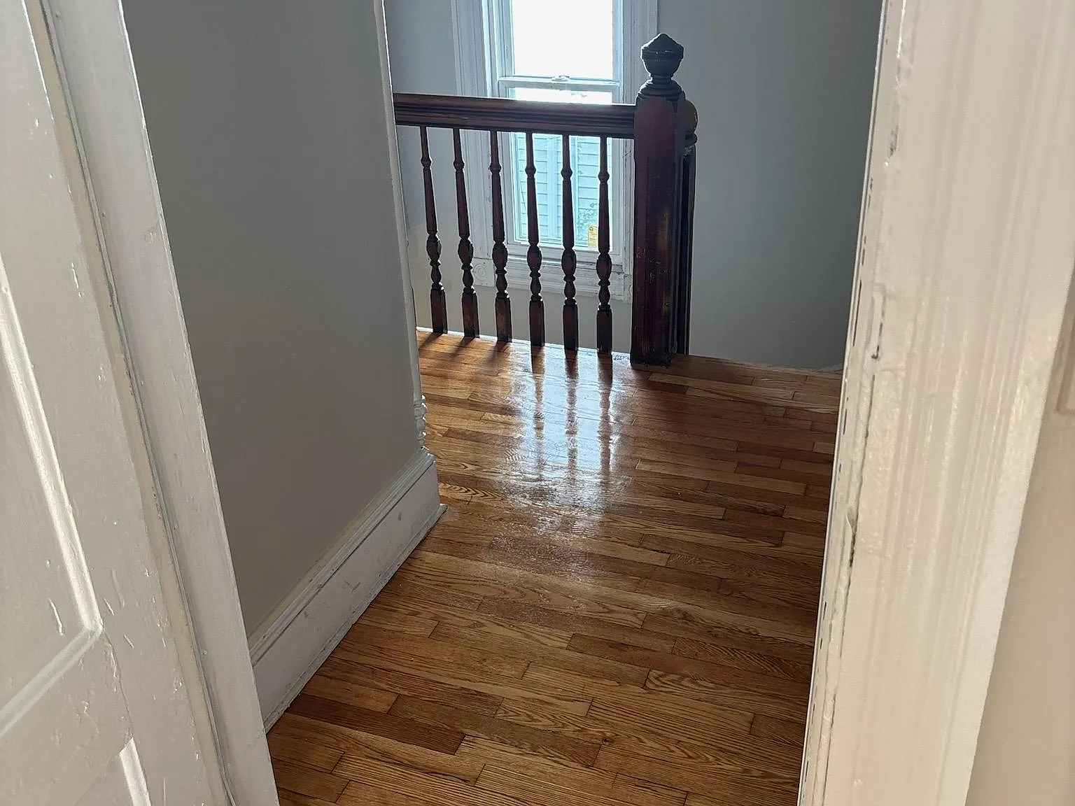 3 bed, 1100 sqft, $1,949 — Photo 2