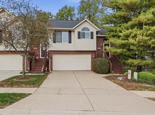 1231 33rd Avenue Cir, Silvis, IL 61282