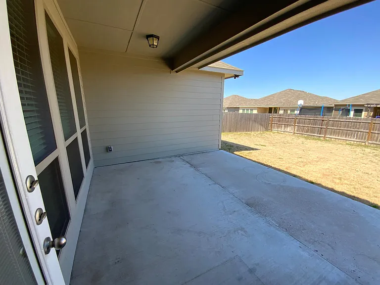 822 Wyndcrest Dr — Photo 20