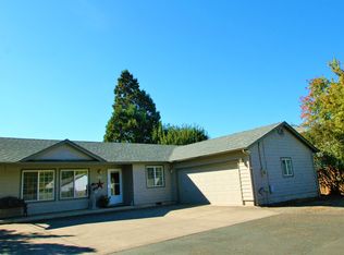 1982 Gilham Rd, Eugene, OR 97401