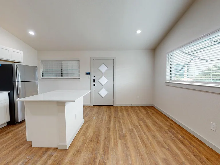Lakewood Village — Photo 12