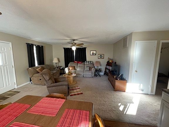 4th image of 1076 Pepper Dr