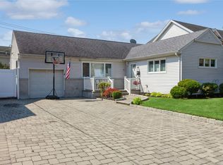 745 Cornell Rd, Franklin Square, NY 11010