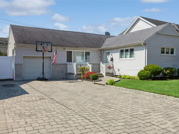 745 Cornell Road, Franklin Square, NY 11010