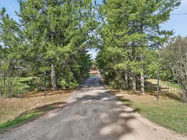 4911 46th St, Yellowhead County, AB T0E 0T0