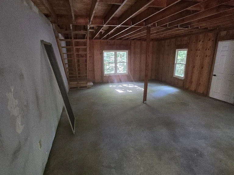 Backroom in garage/workshop