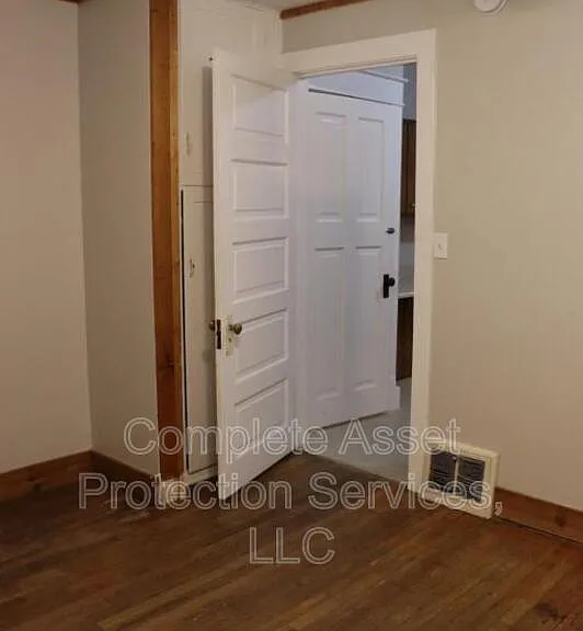 308 Harrison St — Photo 11