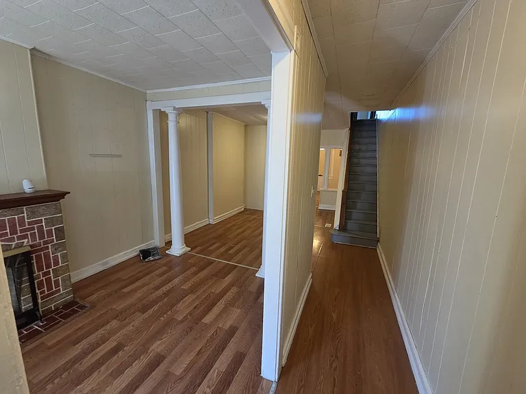 2223 W Fayette St — Photo 5