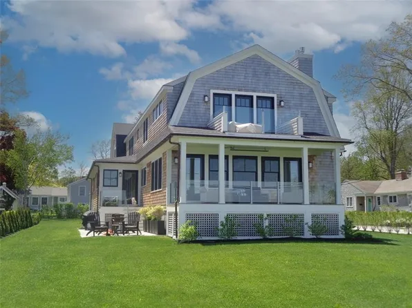 85 Mathewson Rd, Barrington, RI 02806